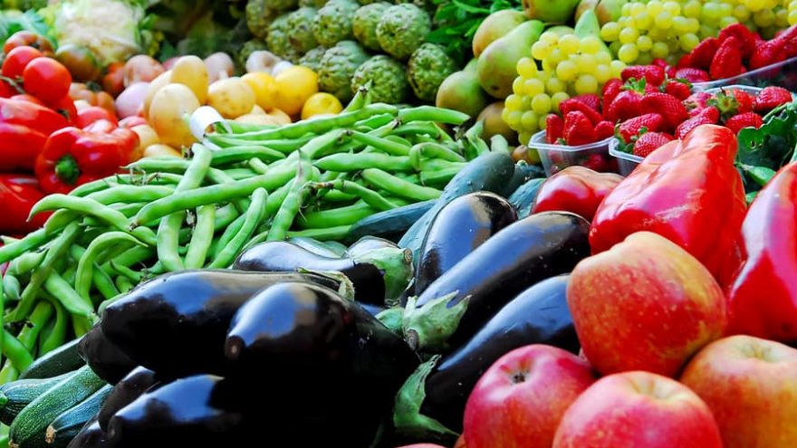 Are Nutrients Better in the Form of Supplements or Real Food? supplements or real food